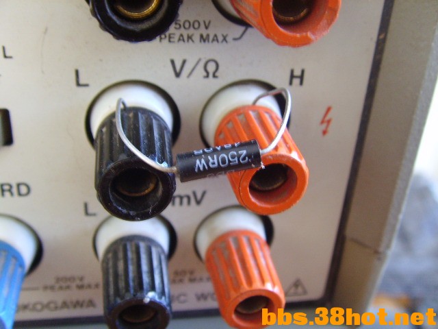 俩人交换东西的GDP_借东西的小人图片(3)