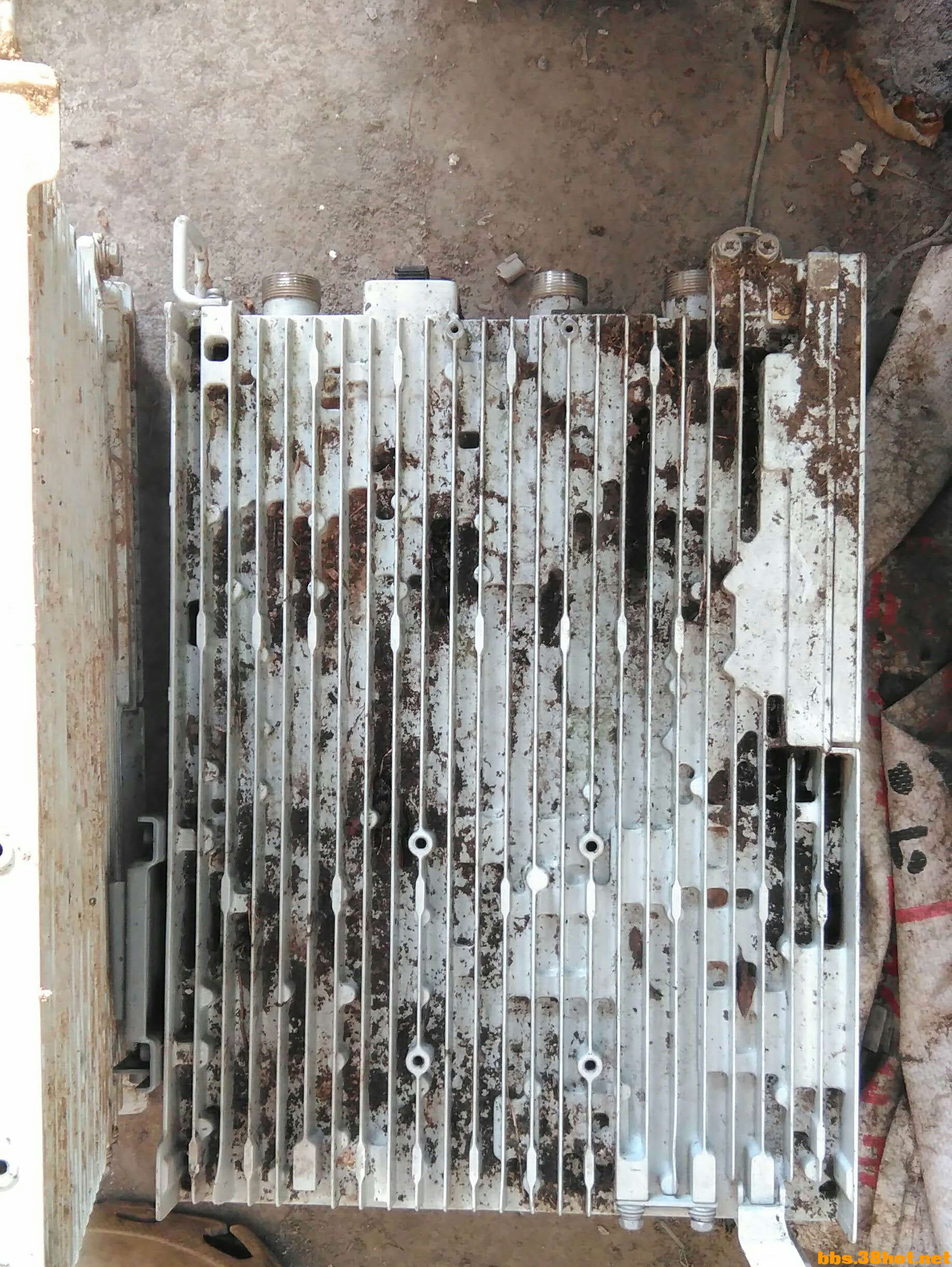 俩人交换东西的GDP_借东西的小人图片(2)