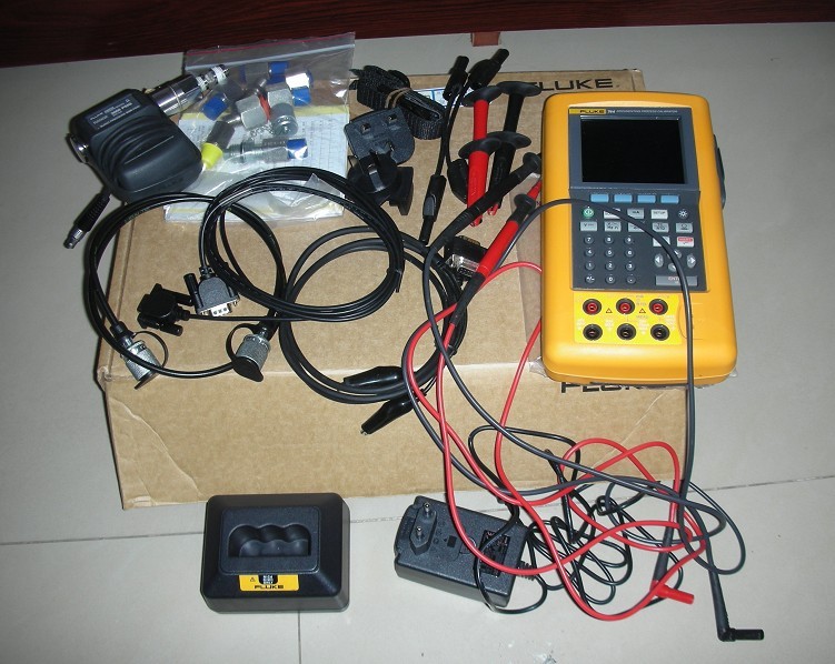 fluke 744-23.jpg