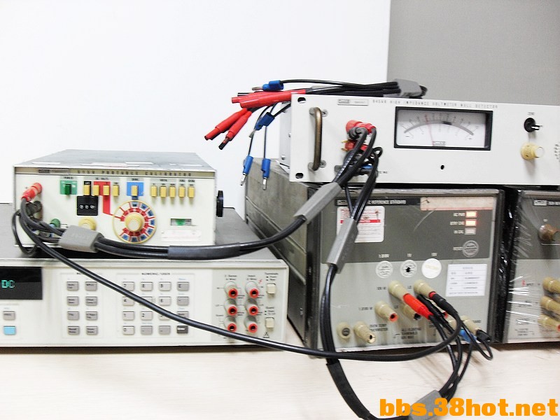 10V