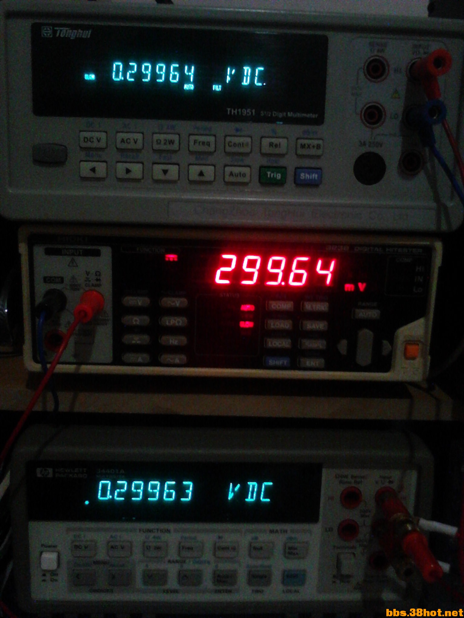 0.3V.jpg