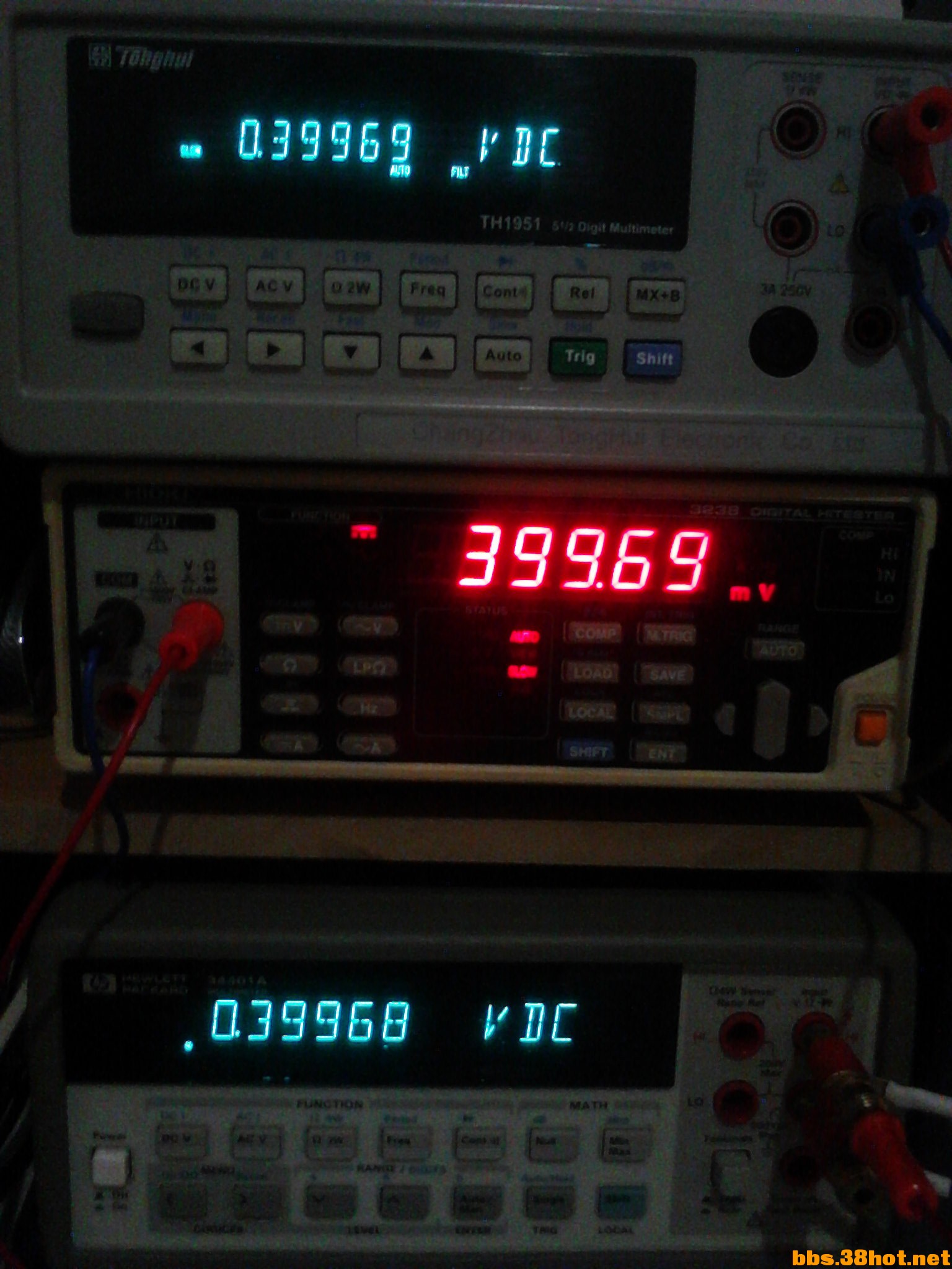 0.4V.jpg
