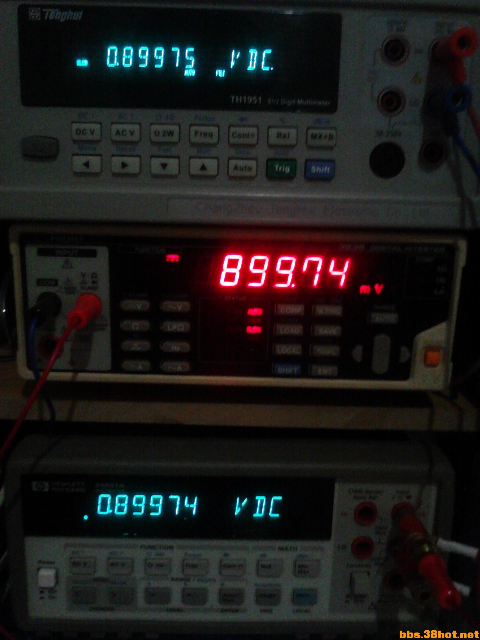 0.9V.jpg