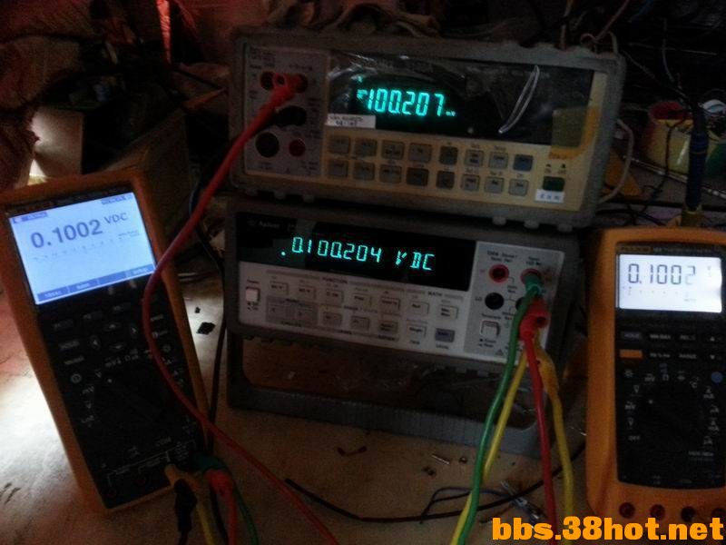 ֱ0.1V