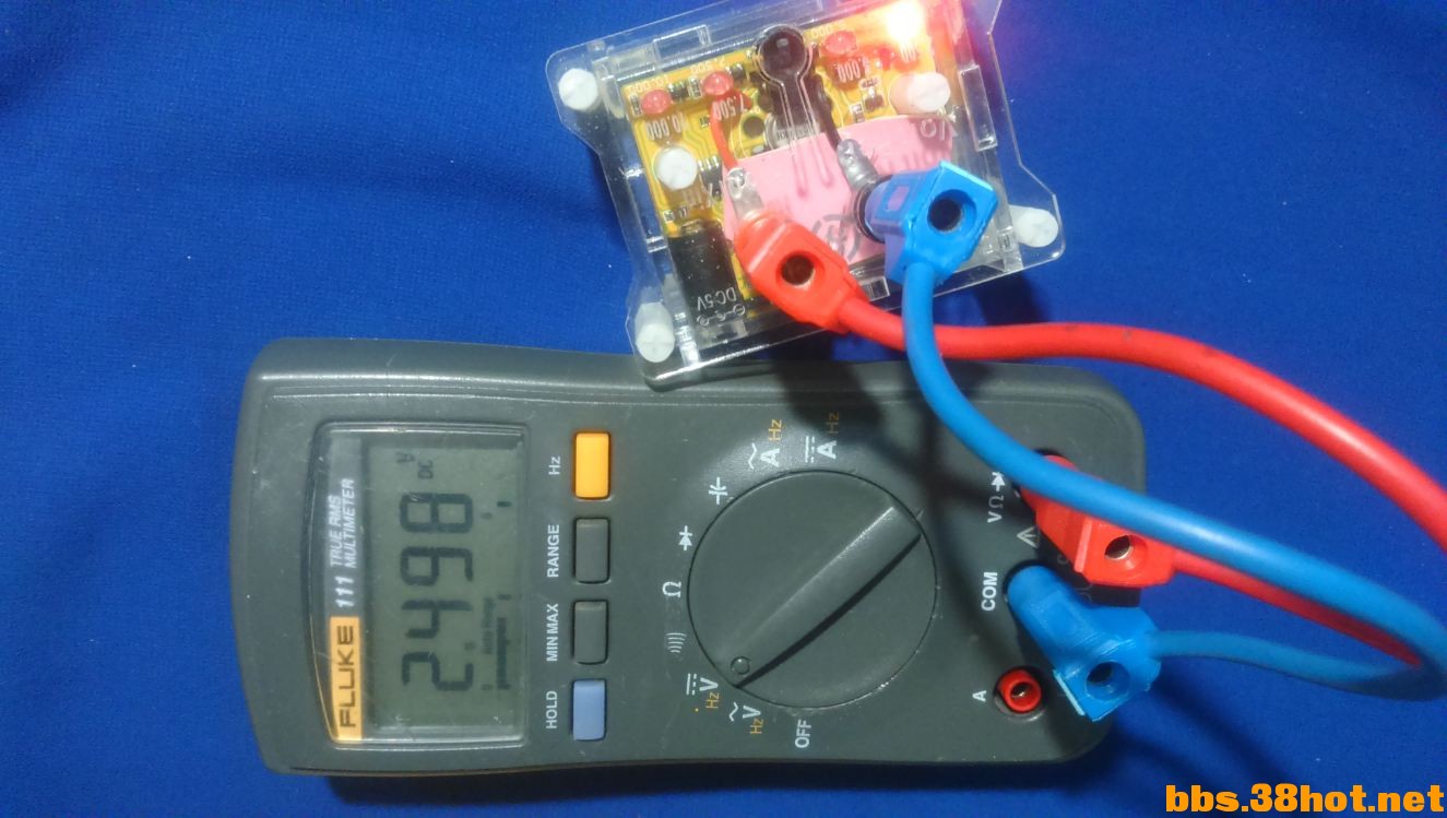 Fluke111-ֱ2.5V.JPG