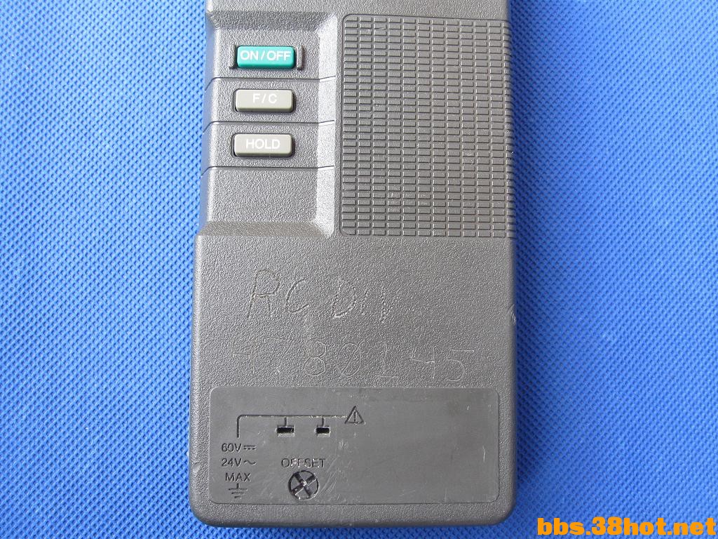 Ƭ 31071.jpg
