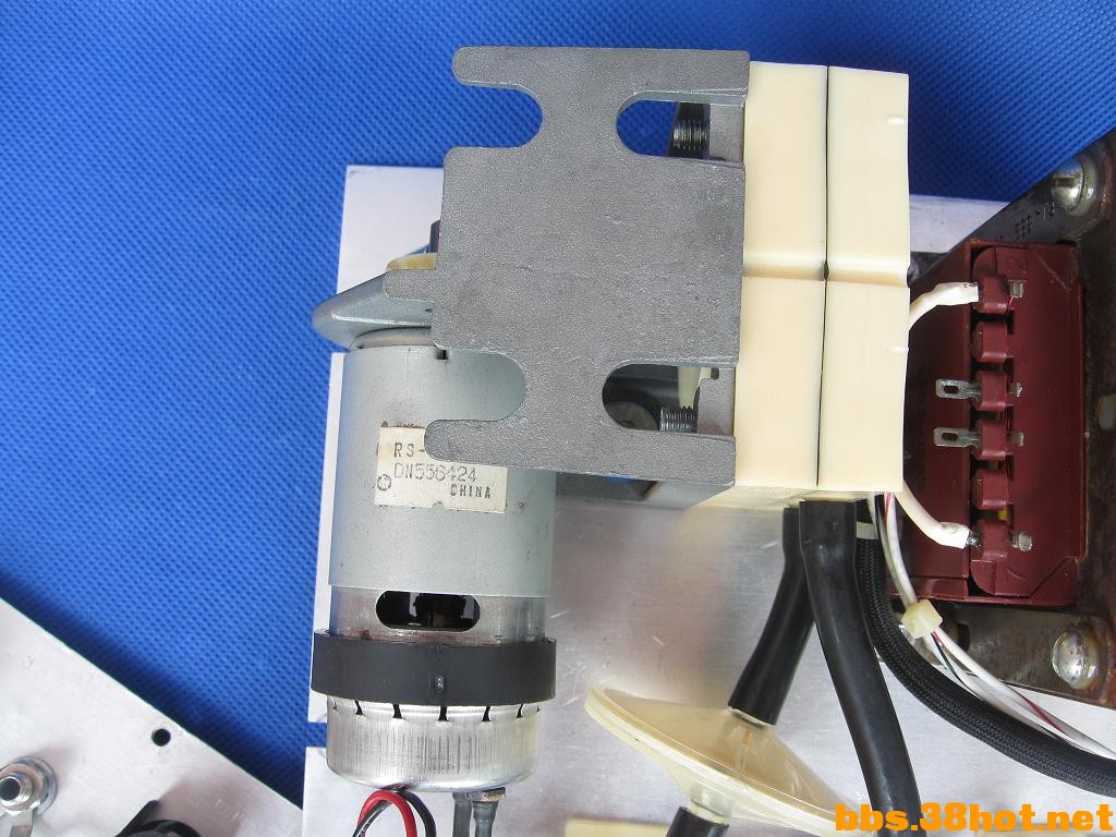 Ƭ 31362.jpg