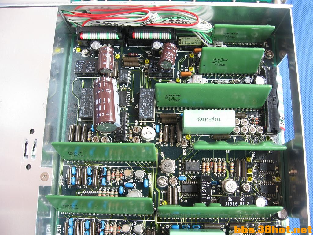 Ƭ 31528.jpg