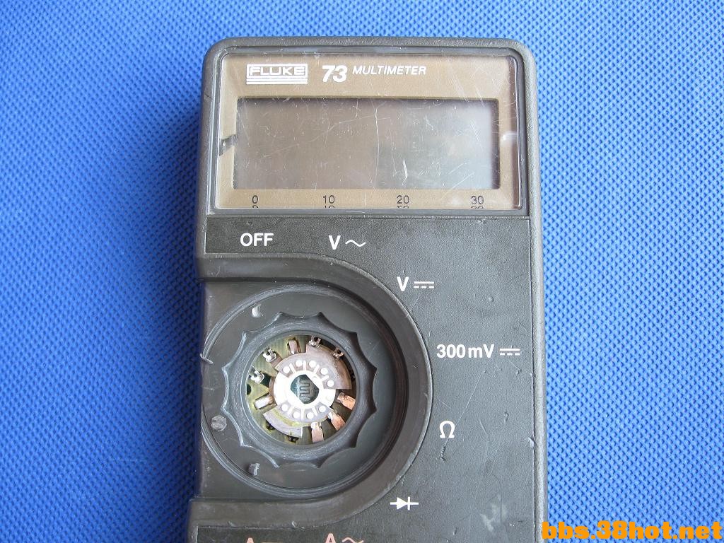 Ƭ 31681.jpg