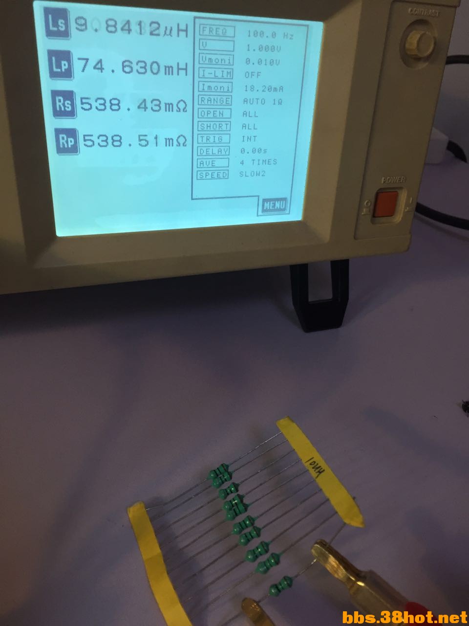 48030947.jpg