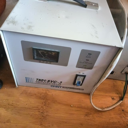 ��̩TND1(SVC)-3��ѹ��3000W�������110V��һ̨��12.5���� ����ѹǷѹ��������������