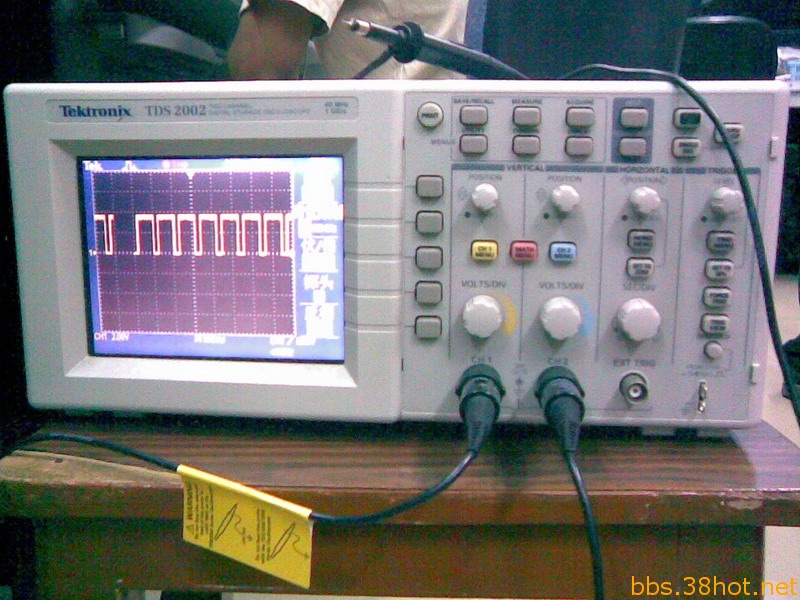 TDS2002